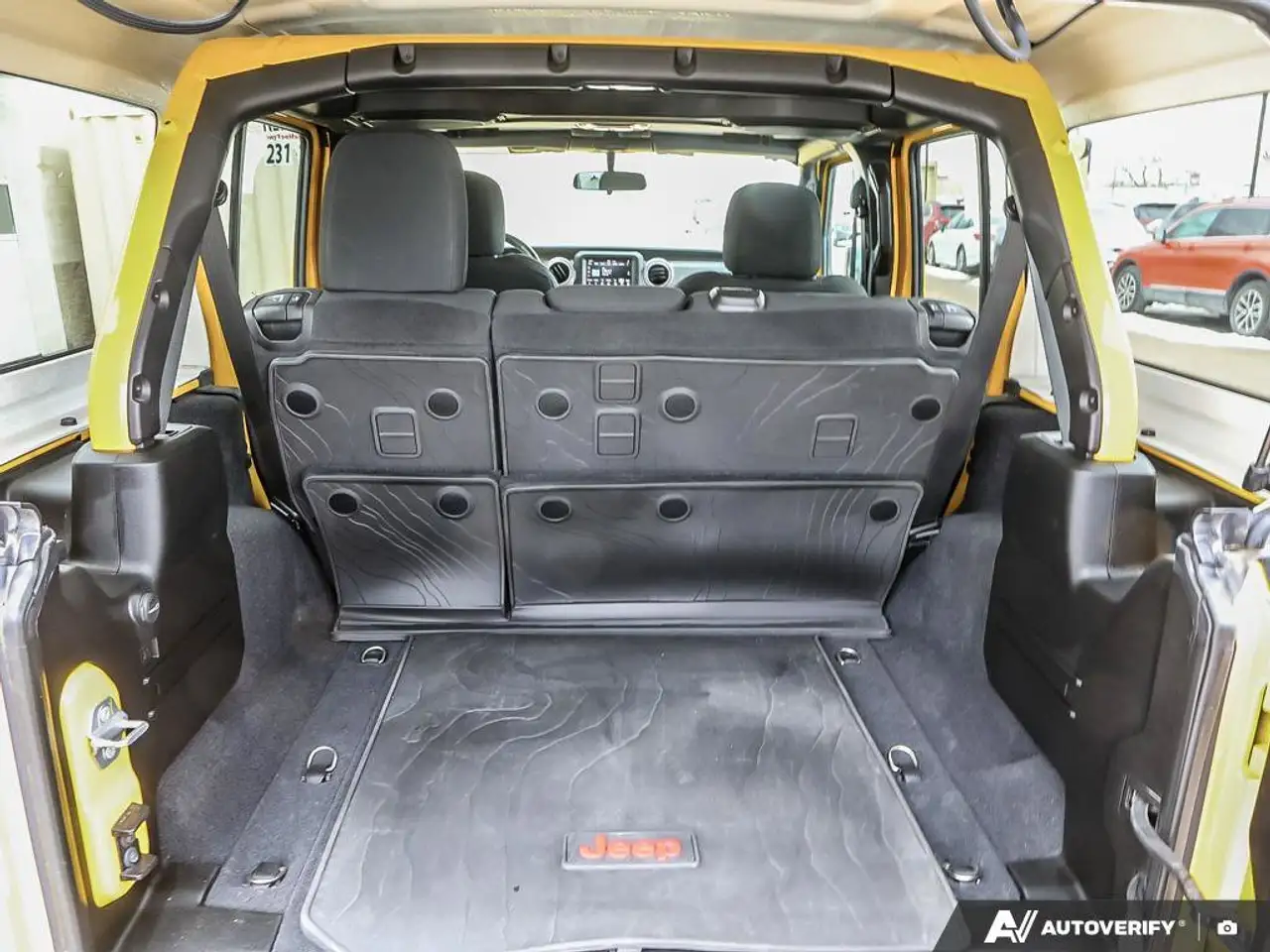 Jeep Wrangler снимка Jeep Wrangler