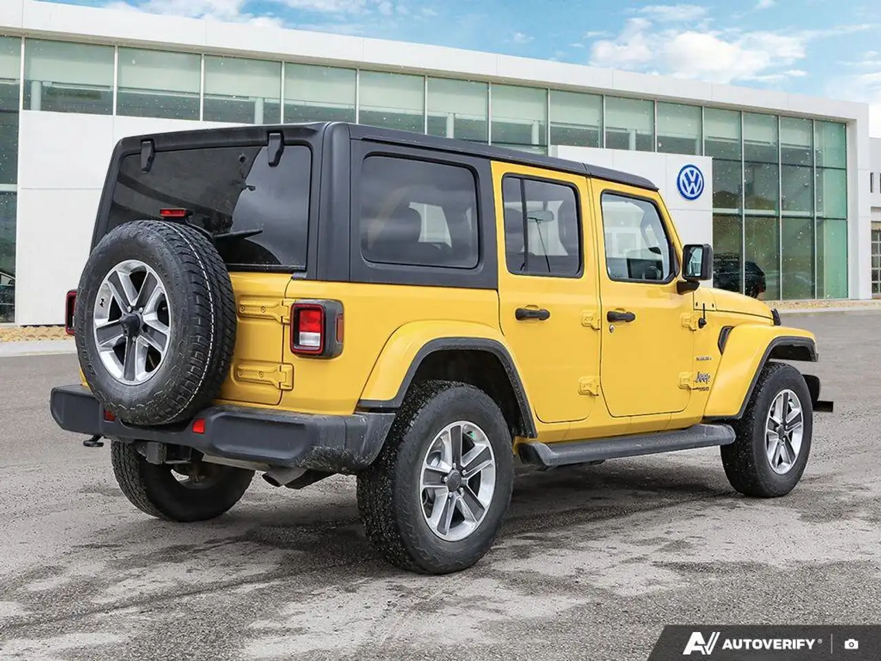 Jeep Wrangler снимка Jeep Wrangler