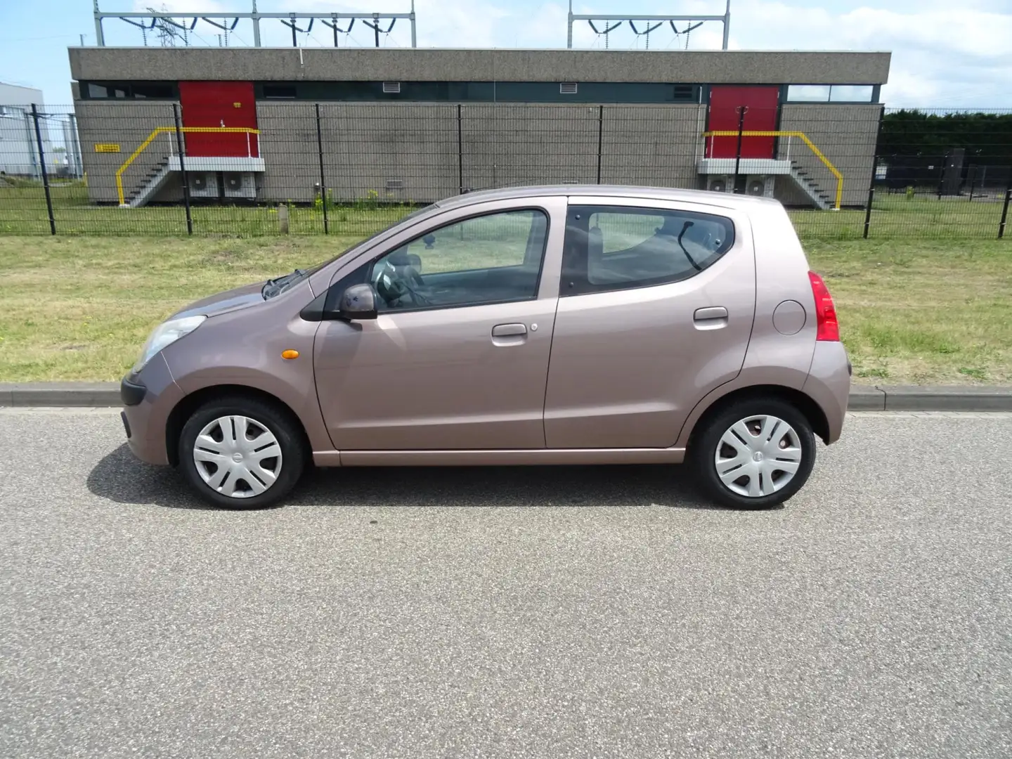 Nissan Pixo 1.0 Visia Bruin - 2