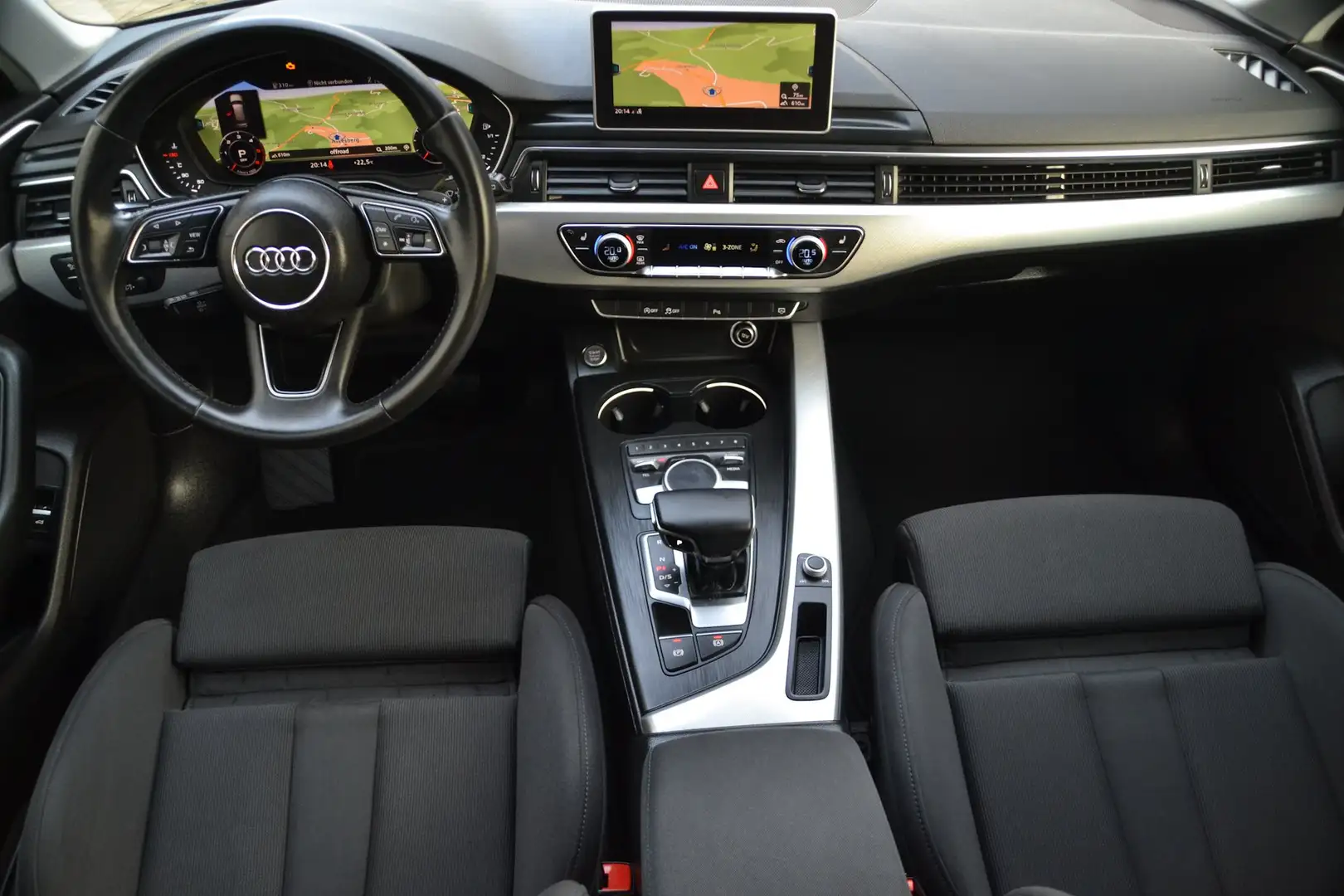 Audi A4 2,0 TDI Sport S-Tronic, Virtual*Sportsitze*AHK!!! Grau - 2