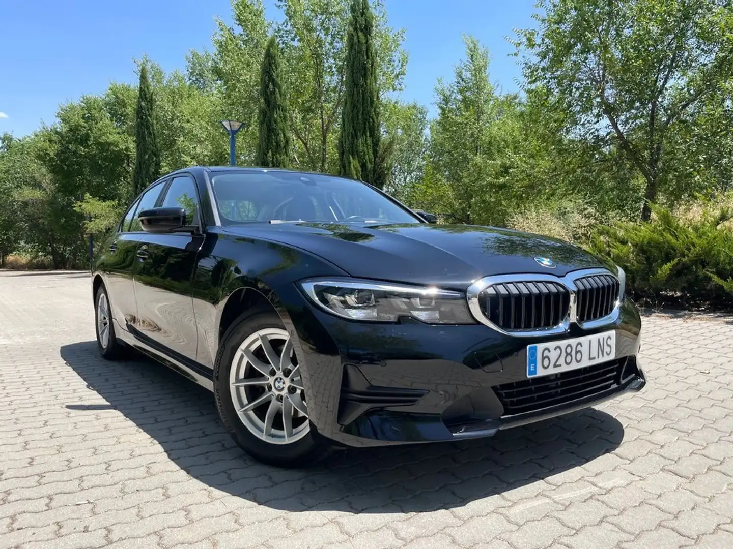 BMW 318 318d Auto. Schwarz - 2