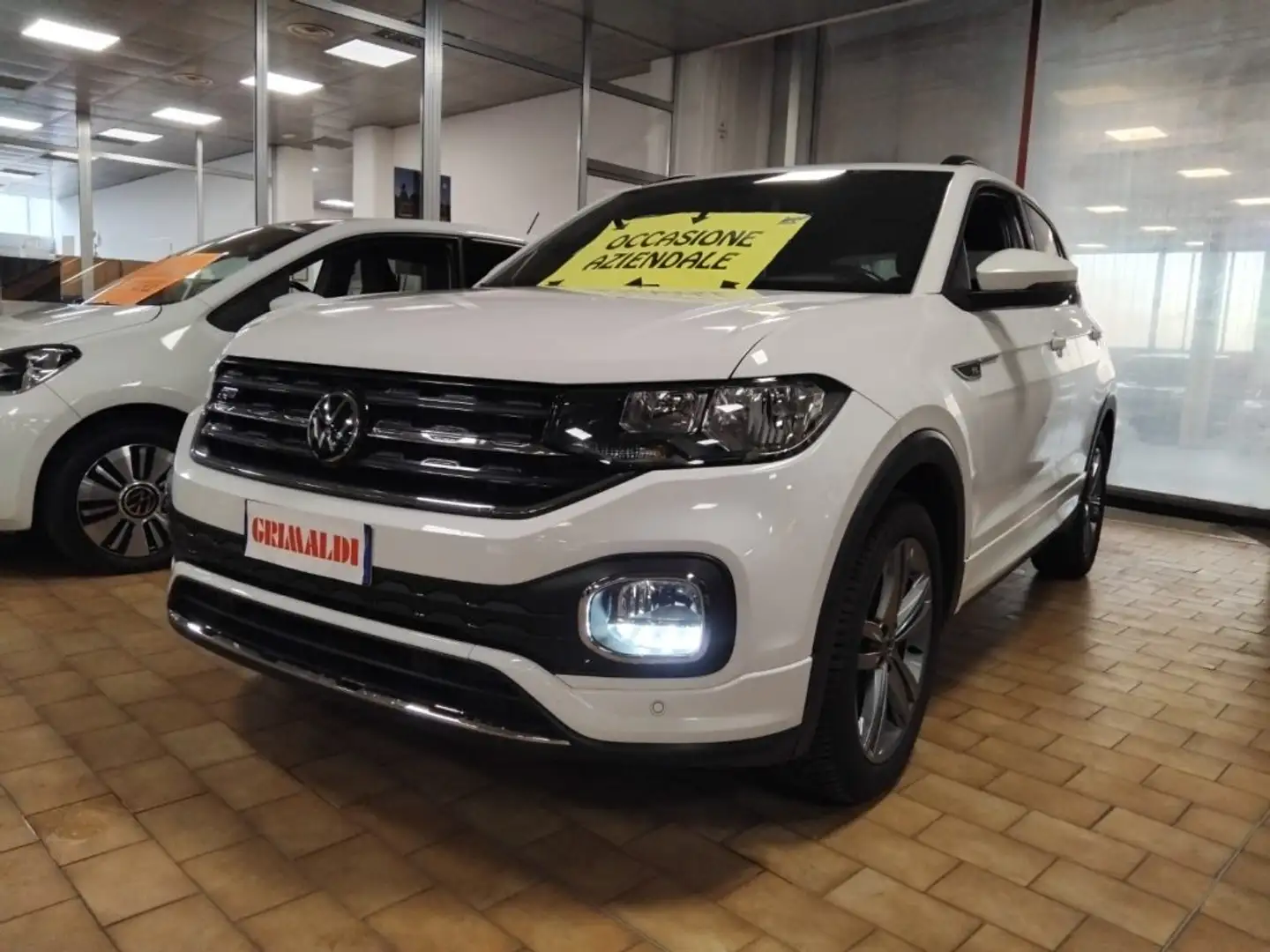 Volkswagen T-Cross 1.5 TSI DSG Style R-LINE VIDEO Grau - 1