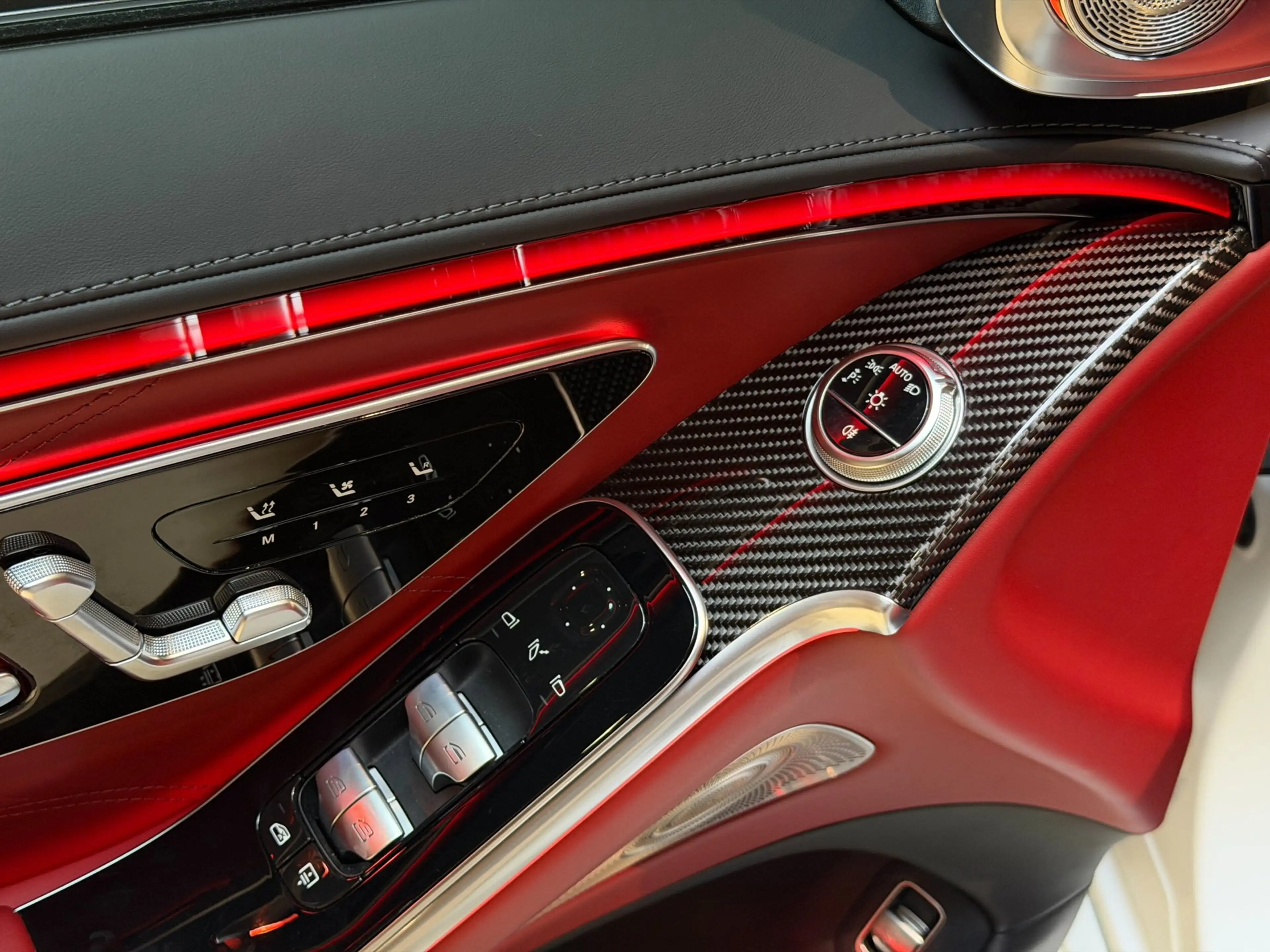 Mercedes-Benz S 63 AMG S E Performance|Pano|HUD|Keyless|360|4D Burmester| — photo 24