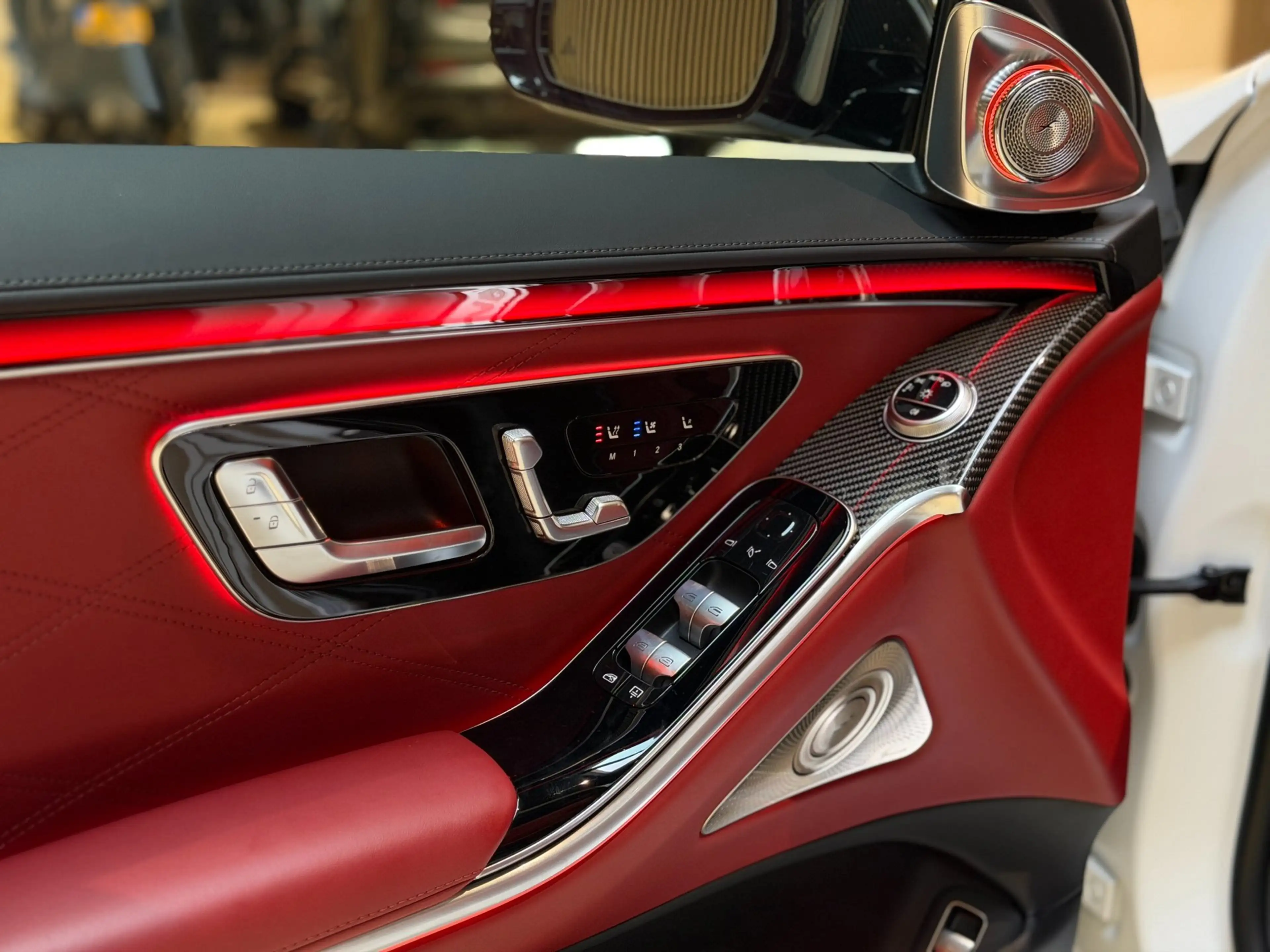 Mercedes-Benz S 63 AMG S E Performance|Pano|HUD|Keyless|360|4D Burmester| — photo 22