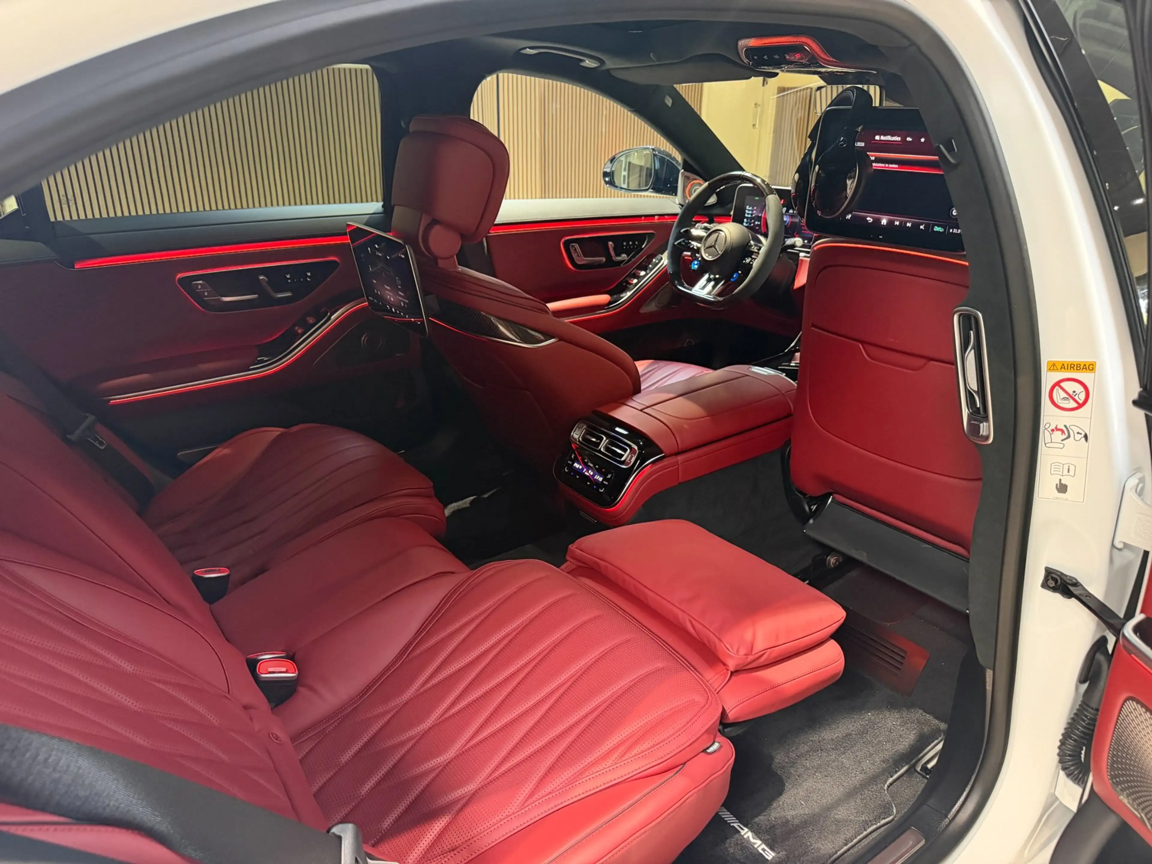 Mercedes-Benz S 63 AMG S E Performance|Pano|HUD|Keyless|360|4D Burmester| — photo 15