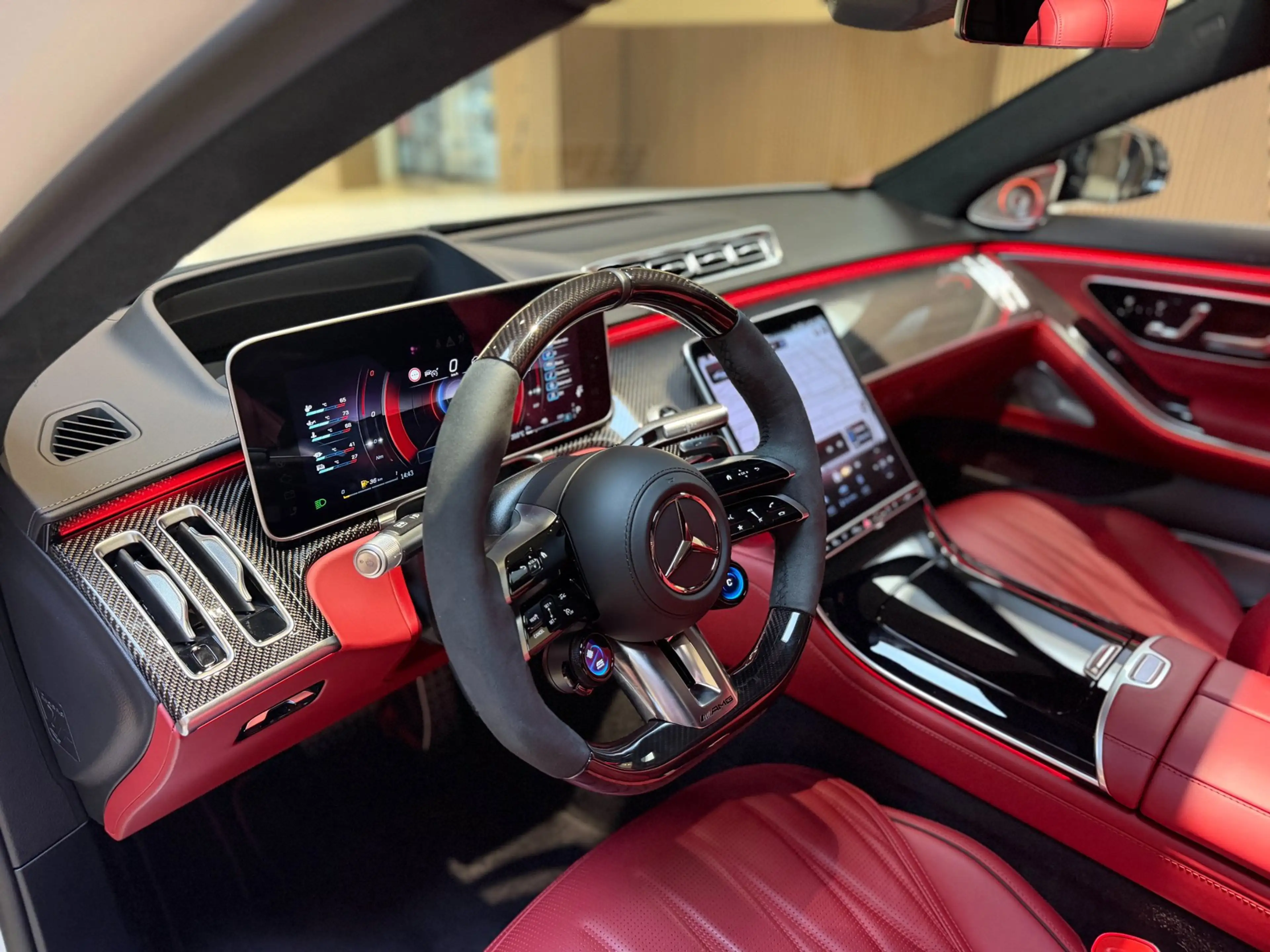 Mercedes-Benz S 63 AMG S E Performance|Pano|HUD|Keyless|360|4D Burmester| — photo 29