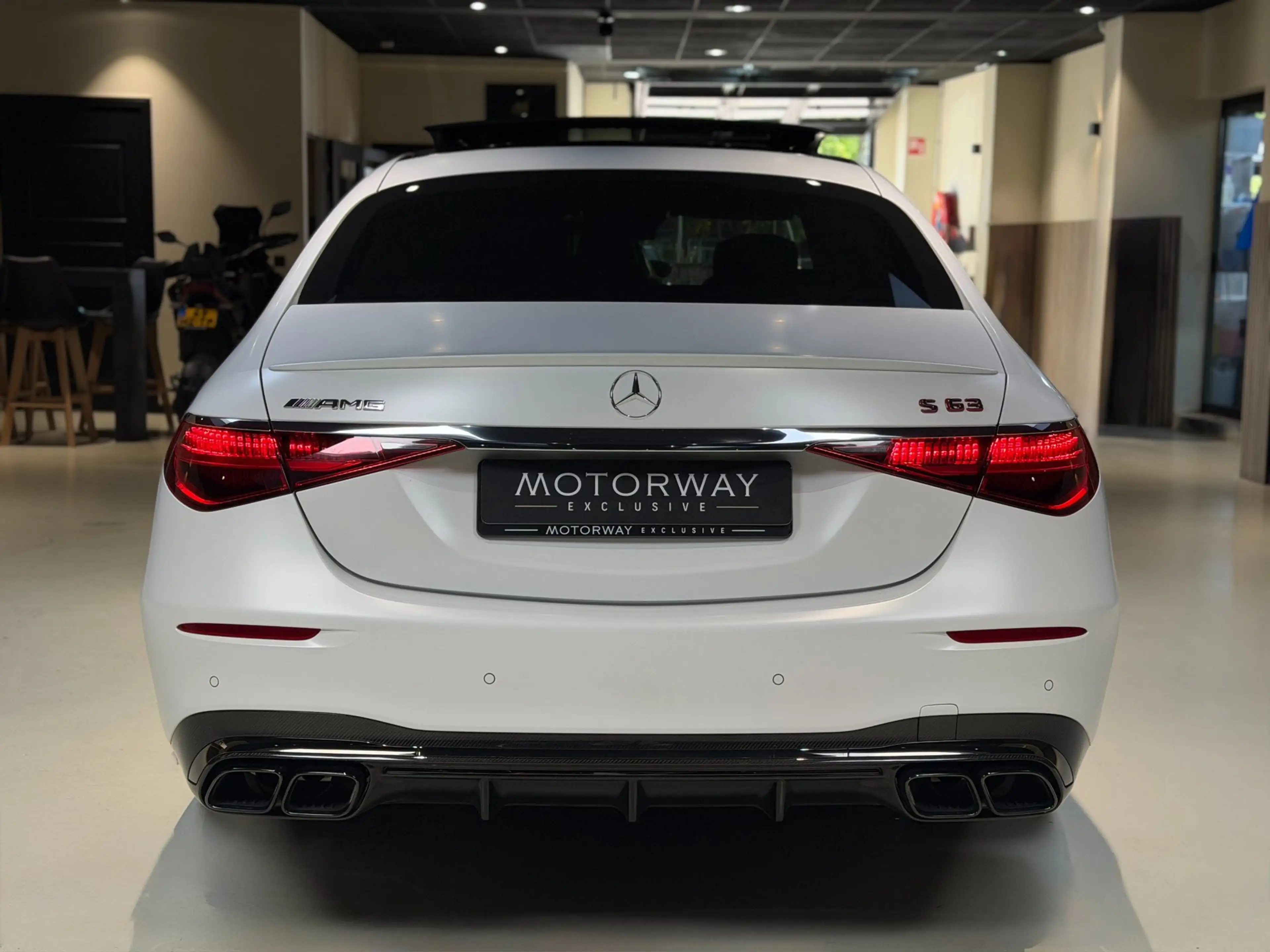 Mercedes-Benz S 63 AMG S E Performance|Pano|HUD|Keyless|360|4D Burmester| — photo 7