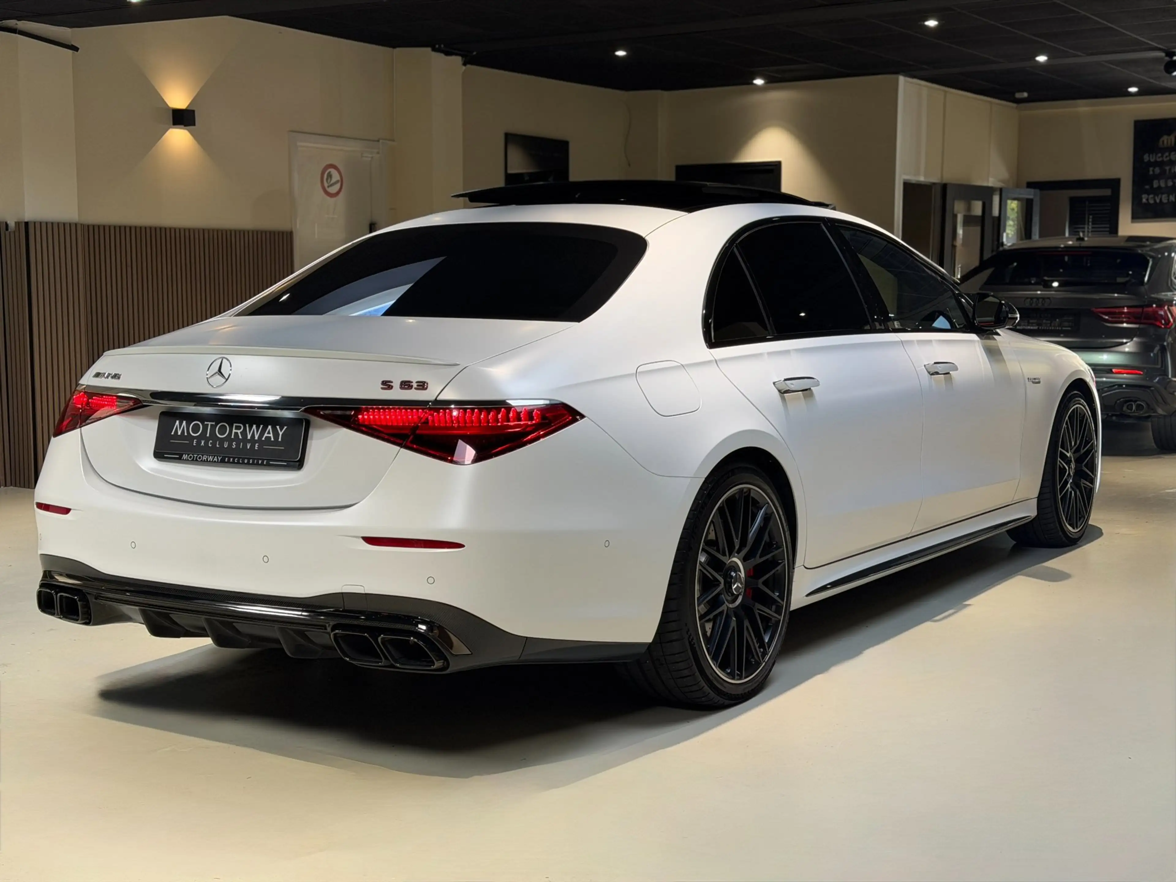 Mercedes-Benz S 63 AMG S E Performance|Pano|HUD|Keyless|360|4D Burmester| — photo 8
