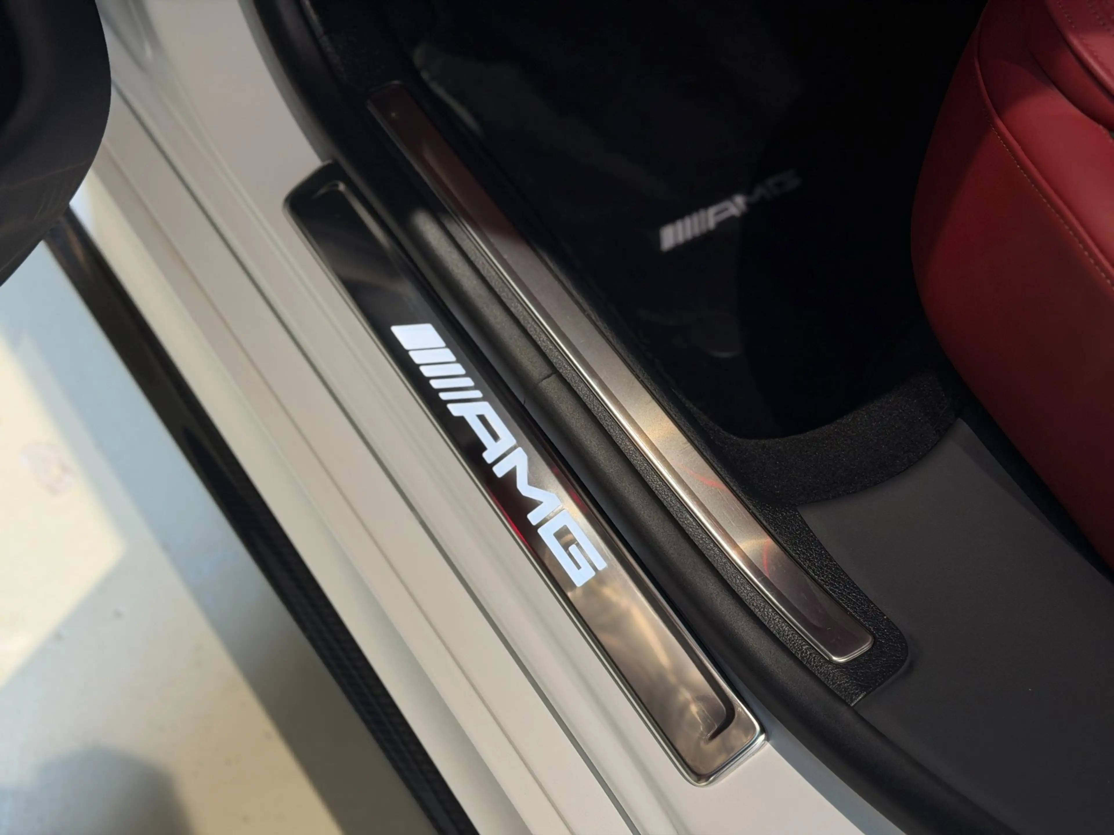 Mercedes-Benz S 63 AMG S E Performance|Pano|HUD|Keyless|360|4D Burmester| — photo 28