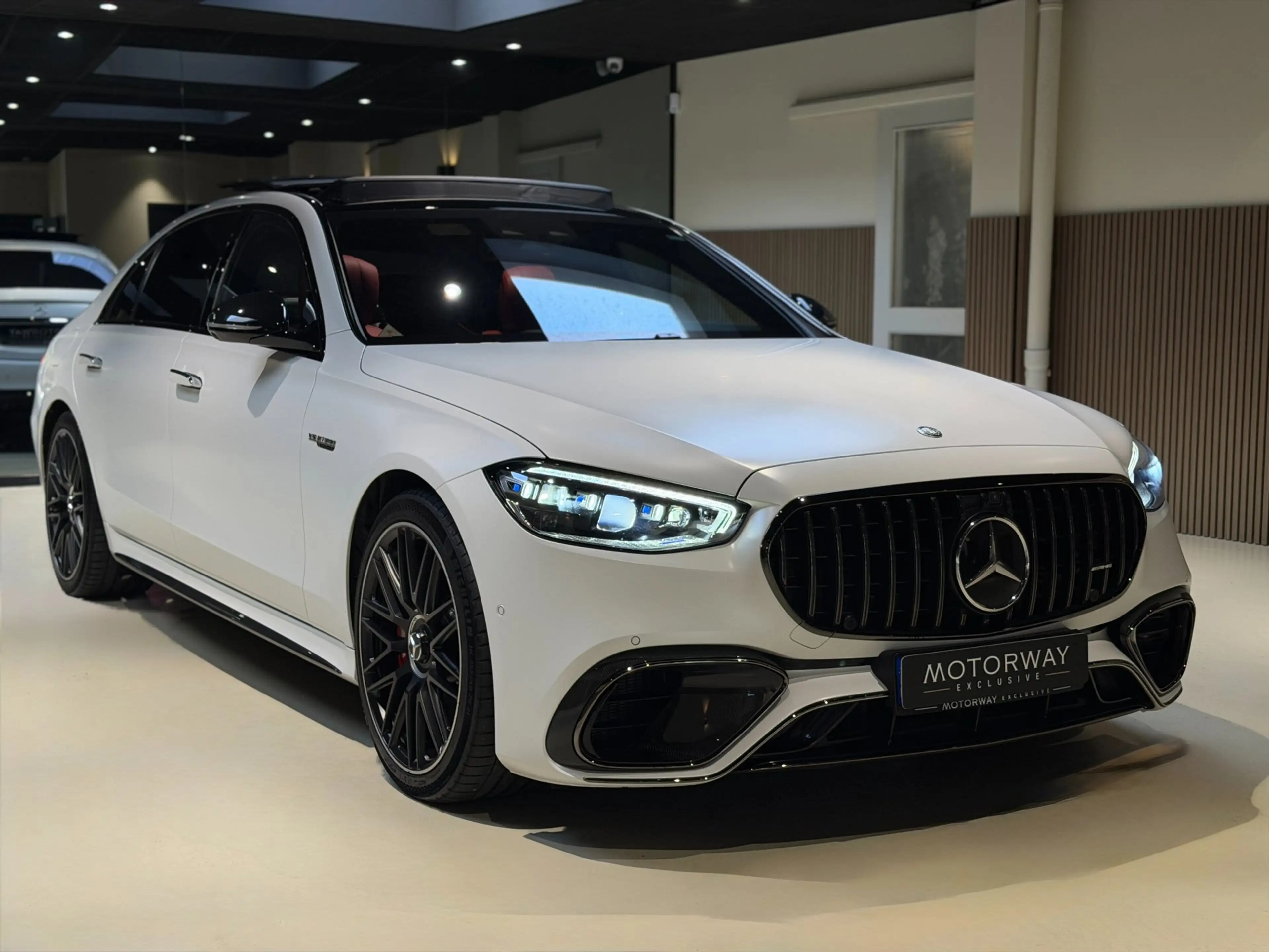 Mercedes-Benz S 63 AMG S E Performance|Pano|HUD|Keyless|360|4D Burmester| — photo 10