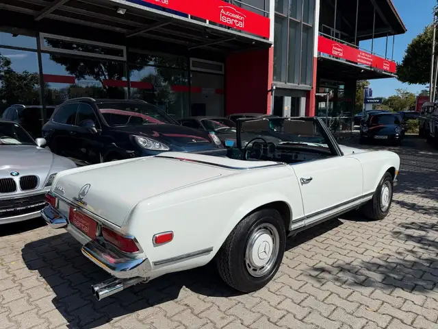 Mercedes-Benz SL view 7