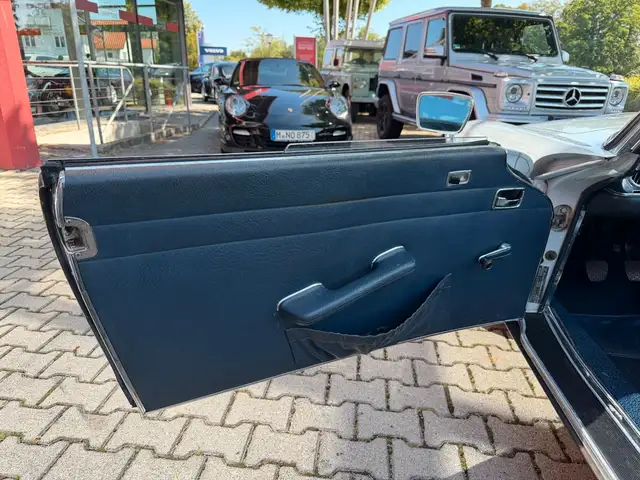 Mercedes-Benz SL view 12