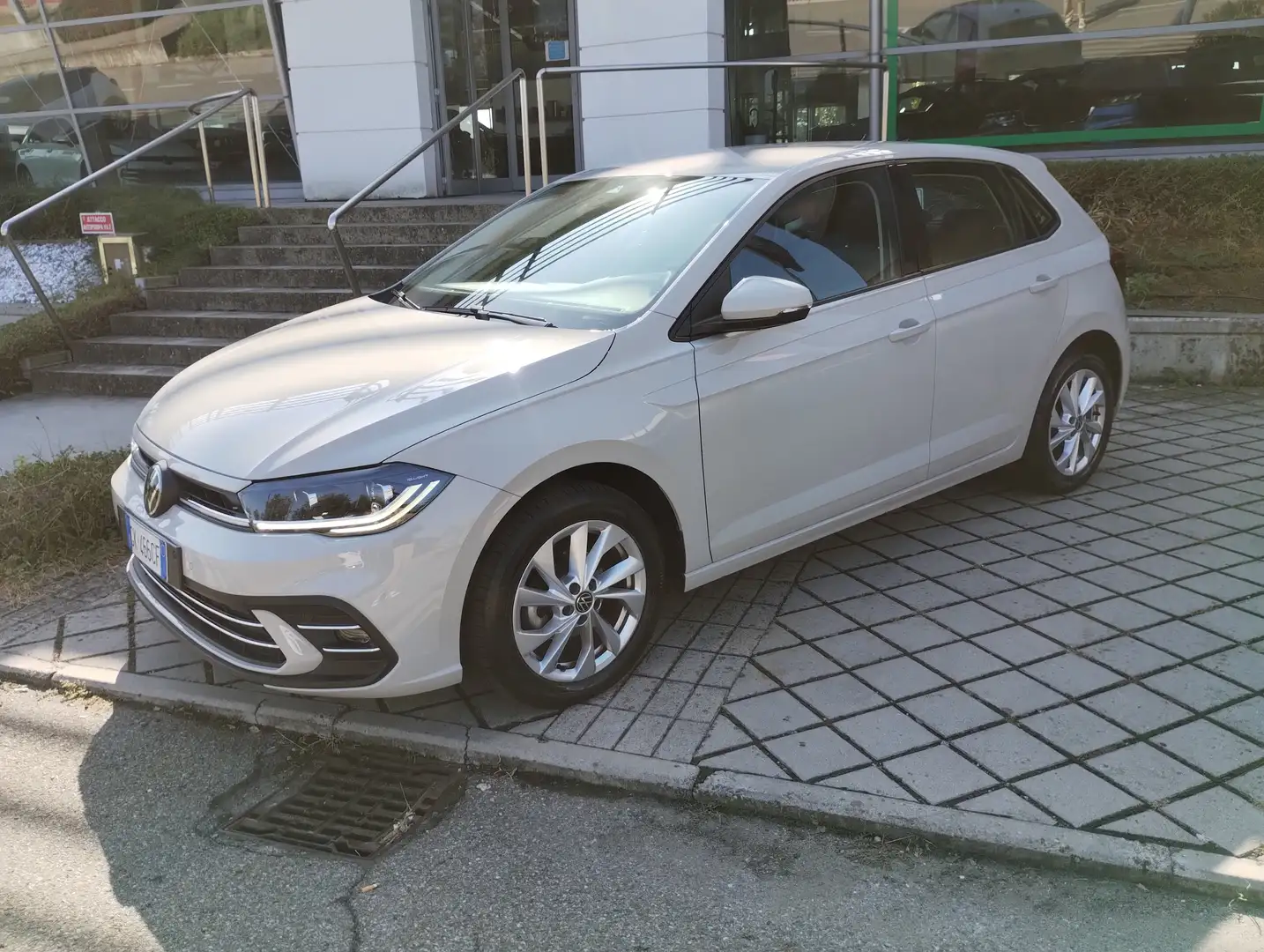 Volkswagen Polo Polo 1.0 tsi Style 95cv Beige - 1