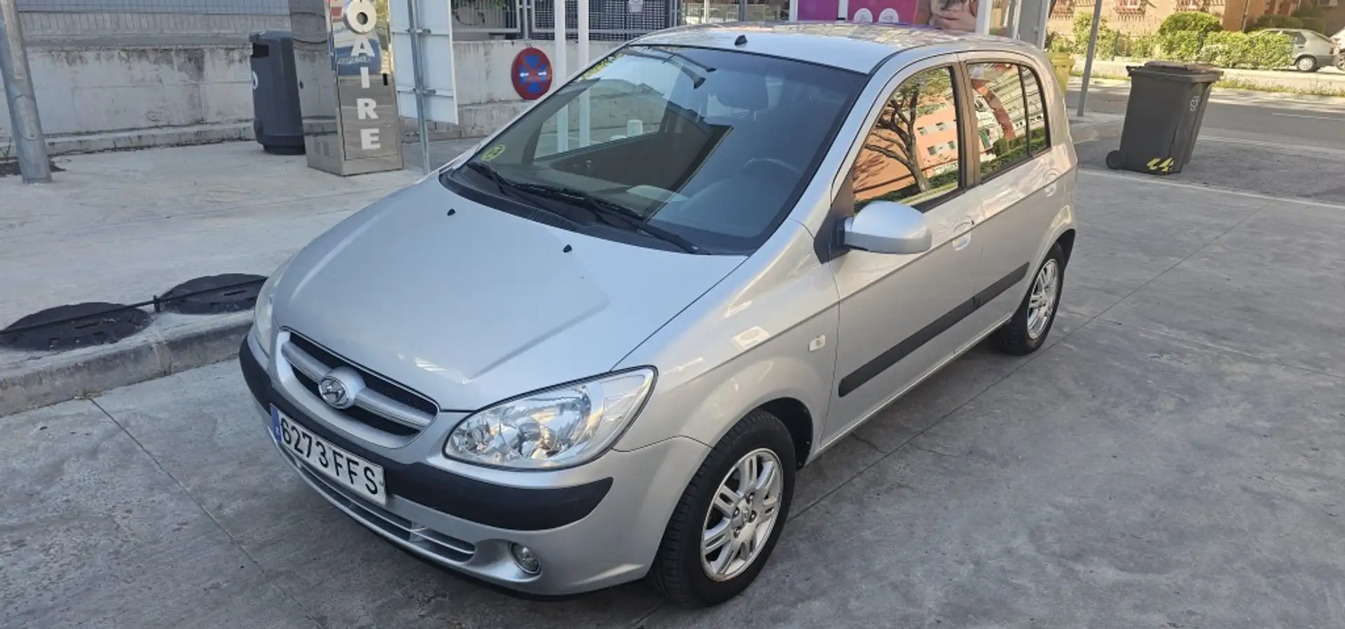 Hyundai Getz 1.5CRDi Serie Esp. FIFA World Cup Gris - 1