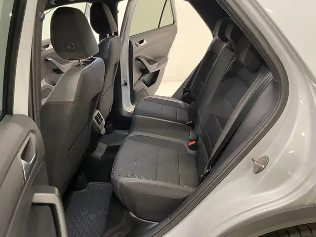 Volkswagen T-Roc view 7