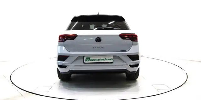 Volkswagen T-Roc view 4