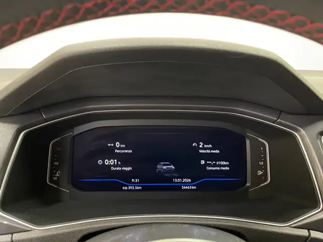 Volkswagen T-Roc view 5