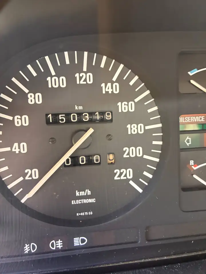 BMW 518 1.8, foto 8