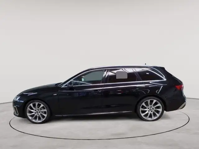 Audi A4 view 6