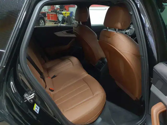 Audi A4 view 14