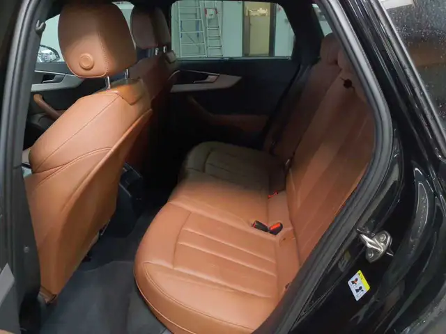Audi A4 view 13
