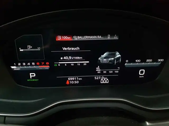 Audi A4 view 11
