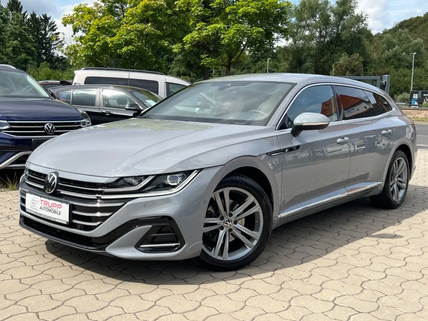 Volkswagen Arteon SB R-Line/MATRIX/AHK/360°/STANDH/VIRTUAL Grau - 1
