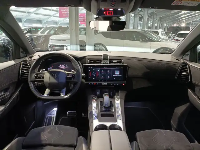 DS Automobiles DS 7 Crossback view 9