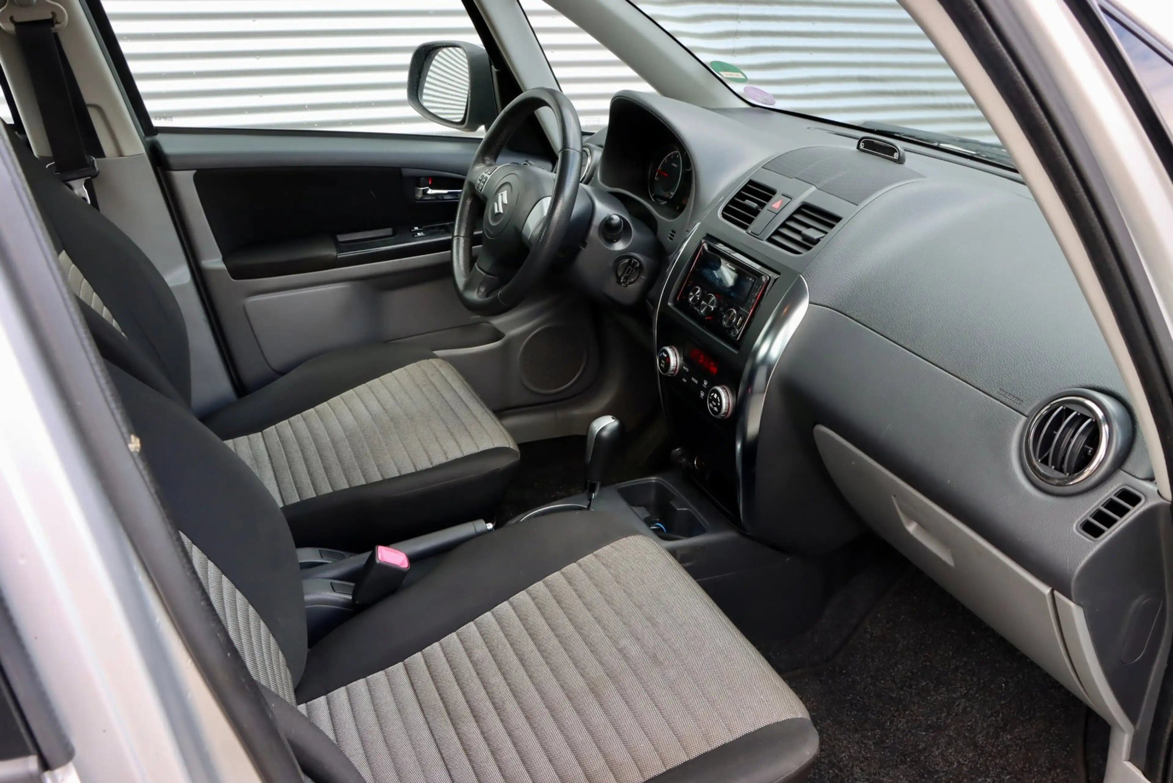 Suzuki SX4 1.6 Exclusive | AIRCO | TREKHAAK — photo 10