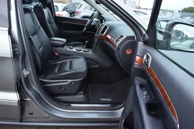 Jeep Grand Cherokee view 10