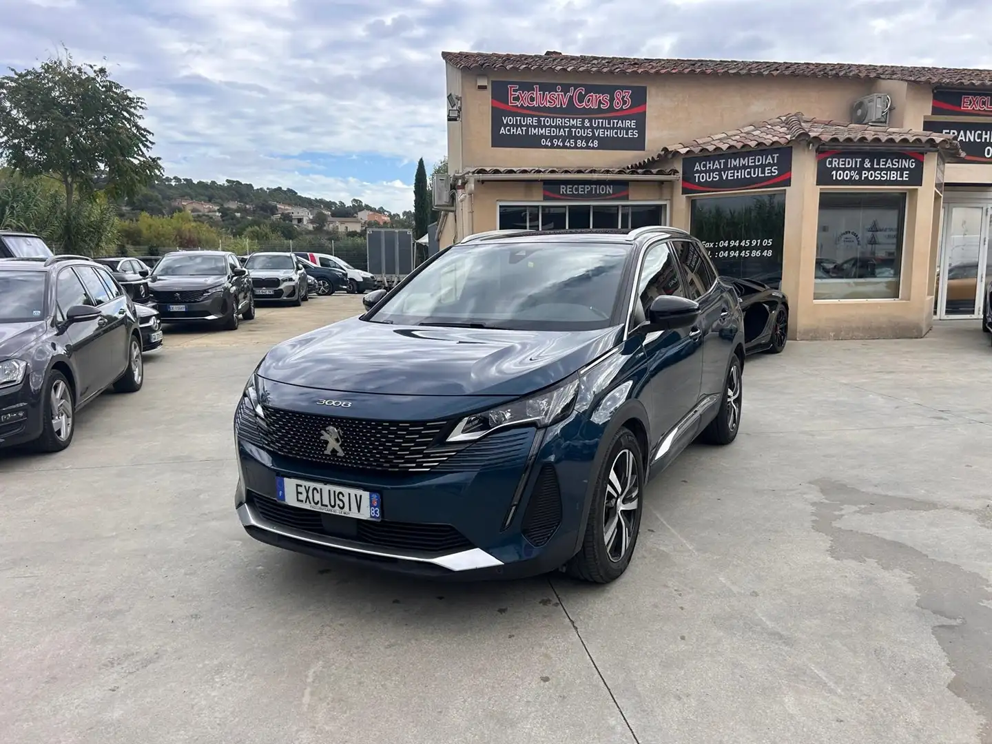 Peugeot 3008 HYBRID 225CH ALLURE PACK E-EAT8 Blau - 1