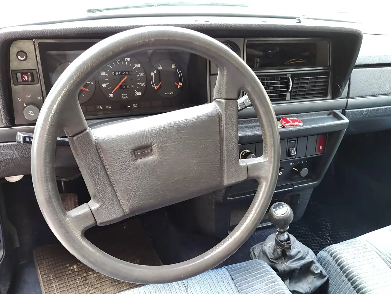 Volvo 240 2.4 D6 GLE, foto 5