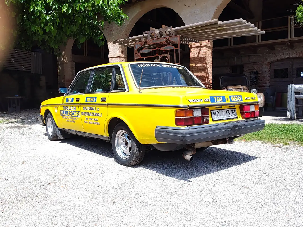 Volvo 240 2.4 D6 GLE, foto 3