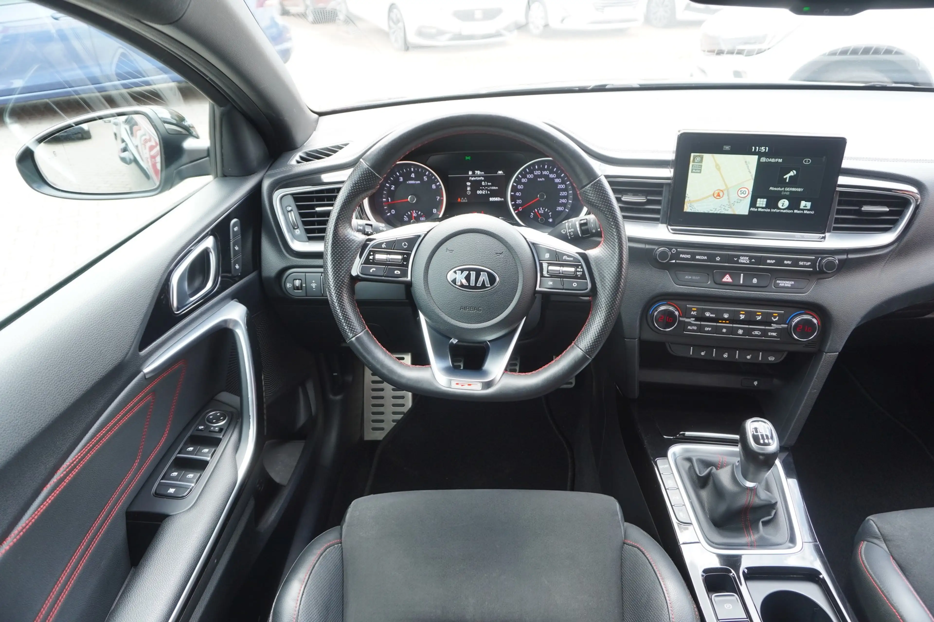 Kia ProCeed / pro_cee'd ProCeed 1.6 T-GDI GT LED Navi Ambiente-Beleuchtung — photo 13