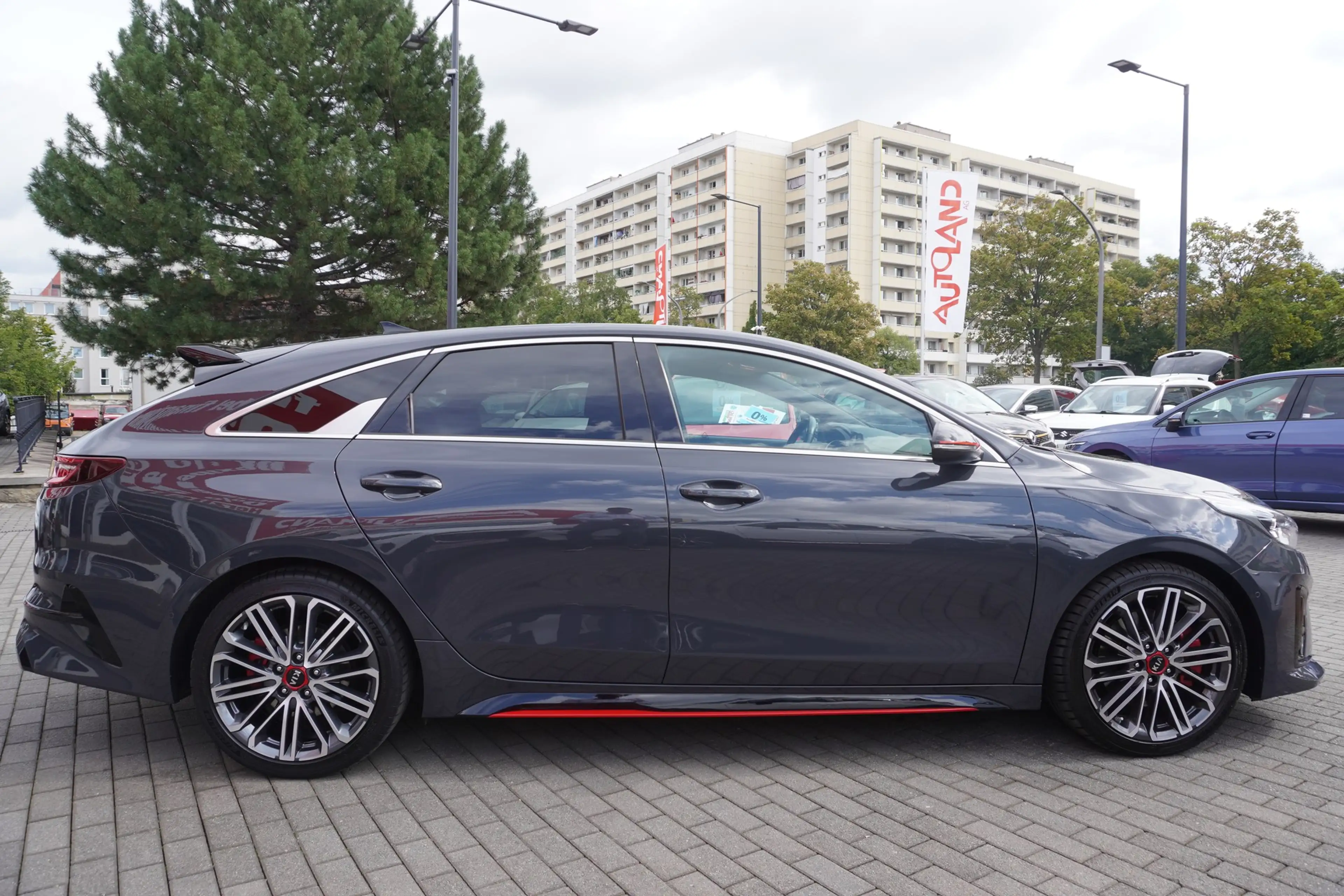 Kia ProCeed / pro_cee'd ProCeed 1.6 T-GDI GT LED Navi Ambiente-Beleuchtung — photo 7