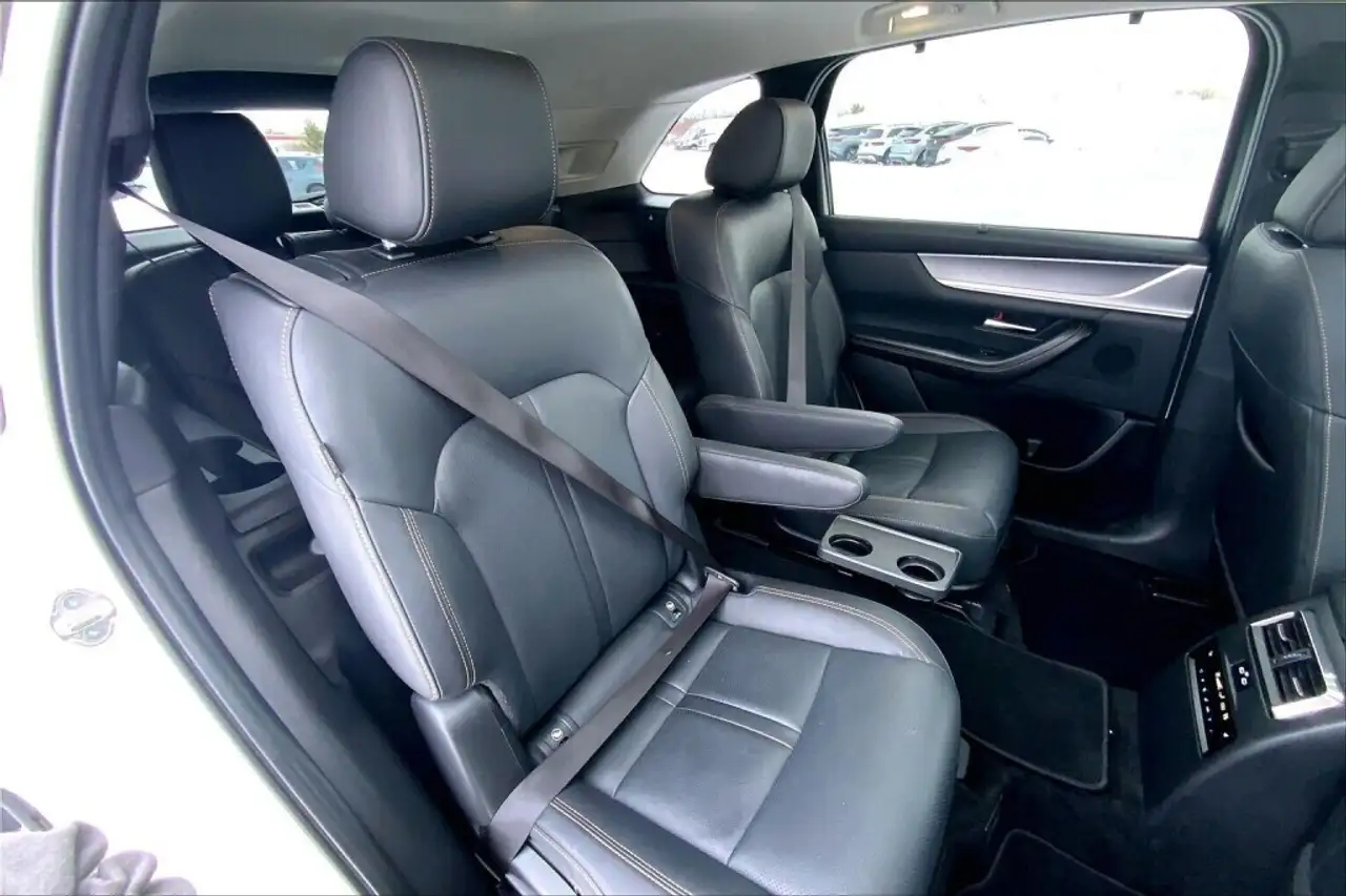 Mazda CX-90 photo Mazda CX-90