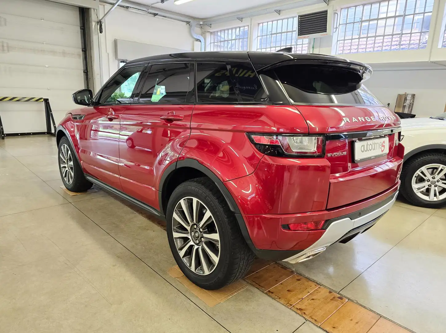 Land Rover Range Rover Evoque 5p 2.0 td4 SE Dynamic 150cv auto Rouge - 2