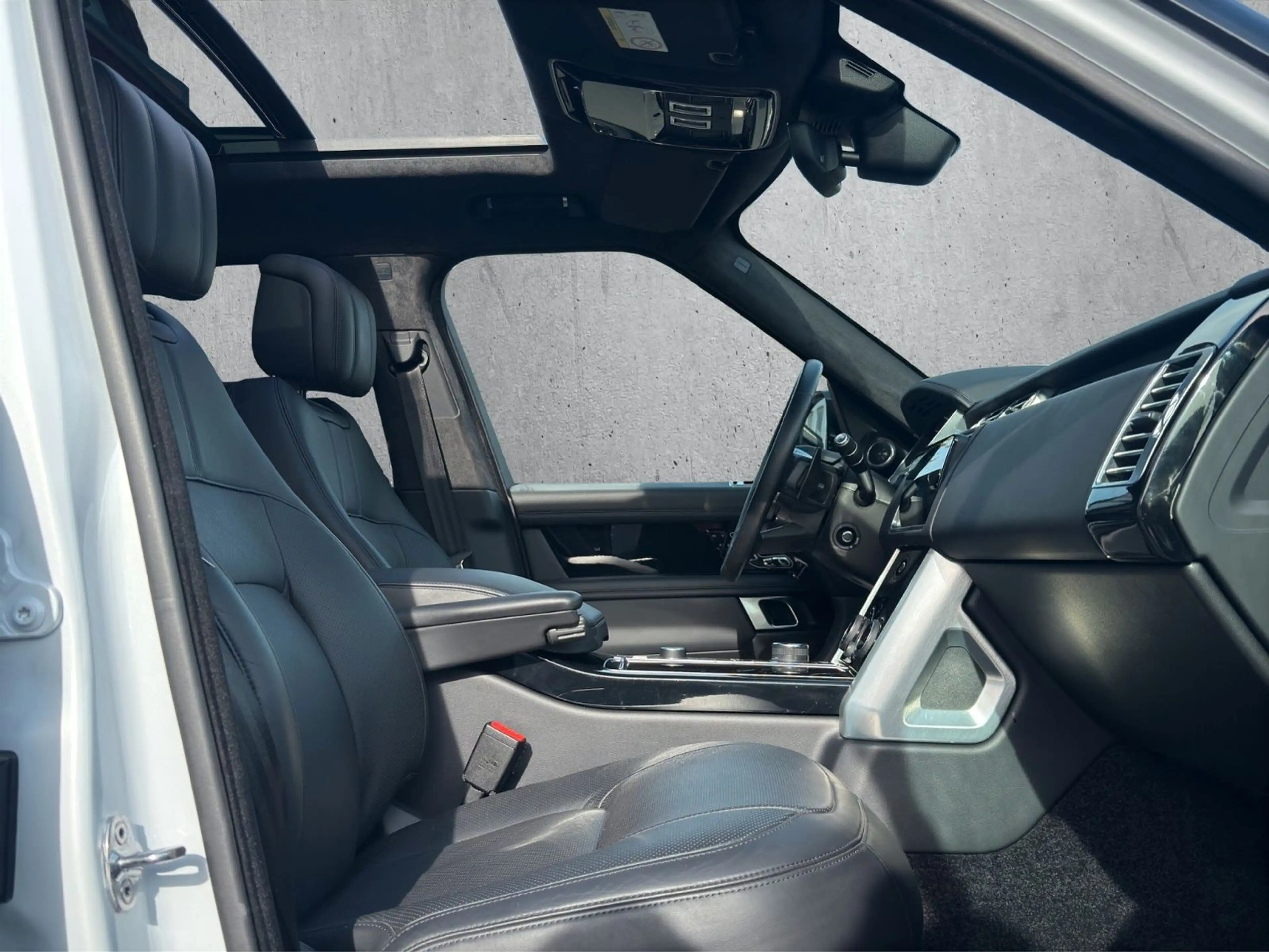 Land Rover Range Rover Vogue — photo 17