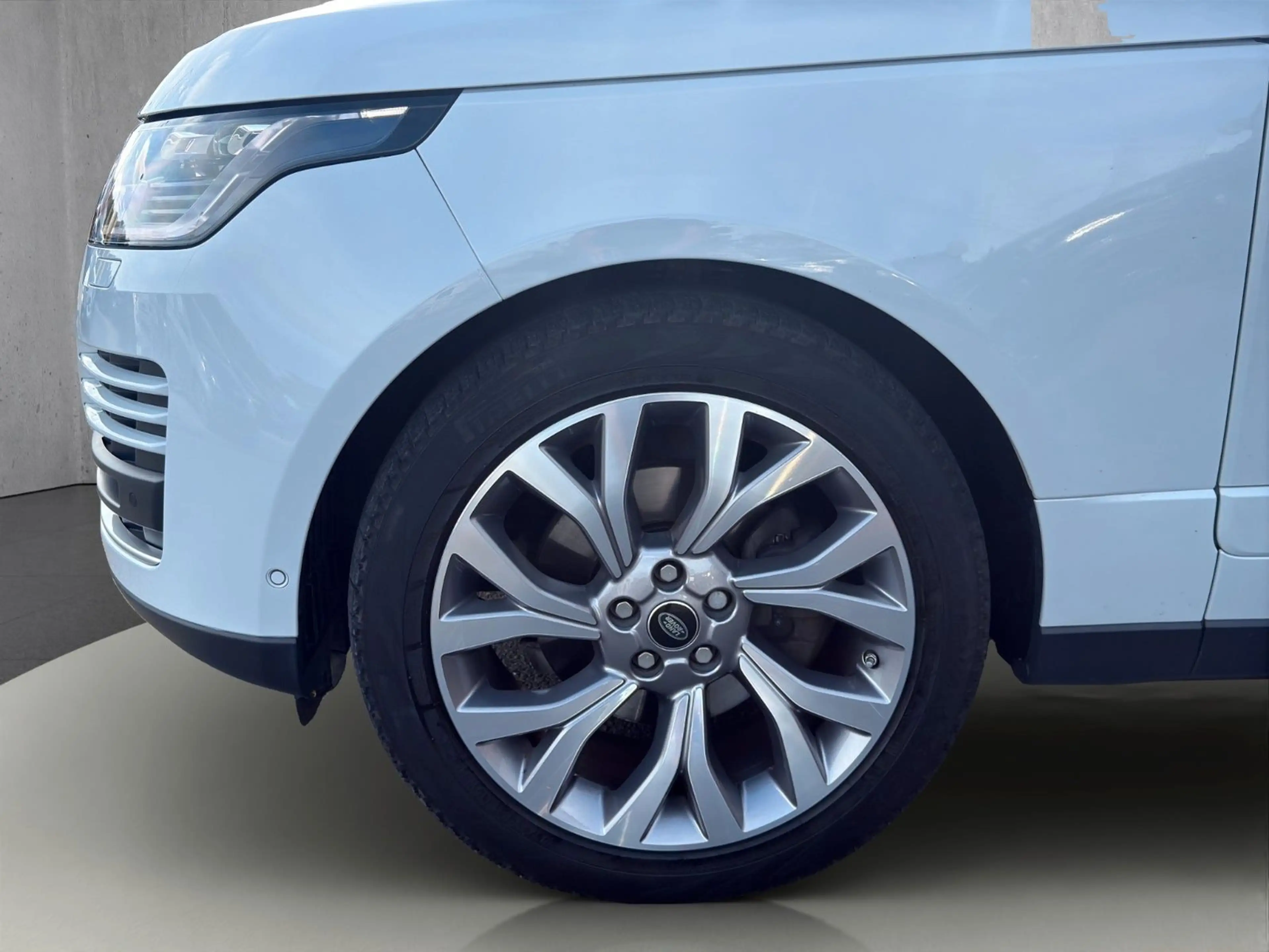 Land Rover Range Rover Vogue — photo 8