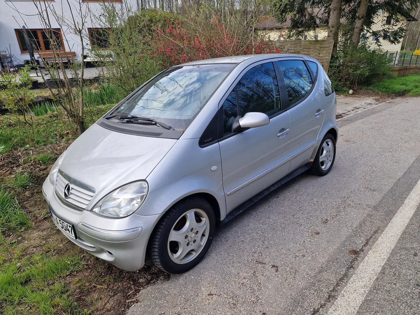 Mercedes-Benz A 140 A-Klasse Avantgarde - TÜV 11/2025 Silver - 1