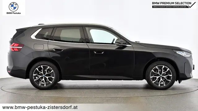 BMW X3 view 3
