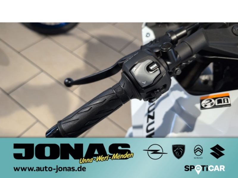 Suzuki GSX 8R Demo Fahrzeug in Menden bei Jonas — photo 12