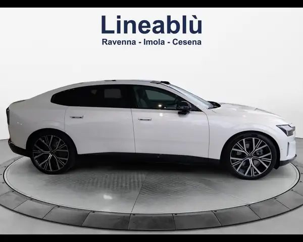 Volvo Es90 view 7