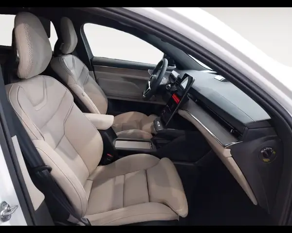 Volvo Es90 view 14
