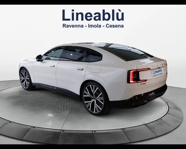 Volvo Es90 view 3