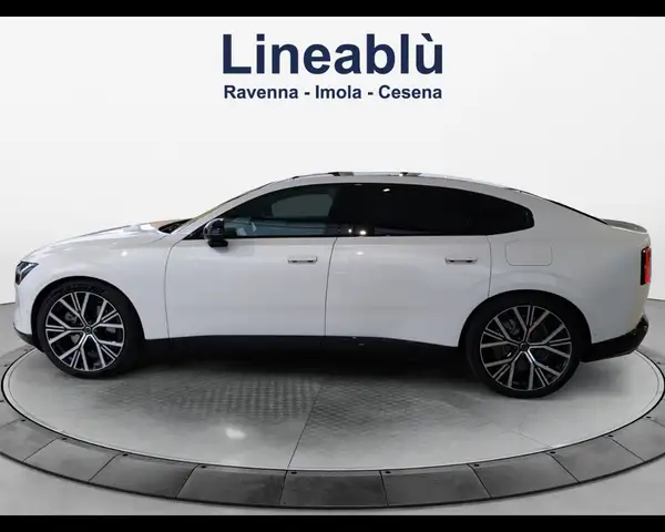 Volvo Es90 view 6
