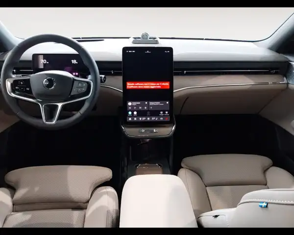 Volvo Es90 view 11