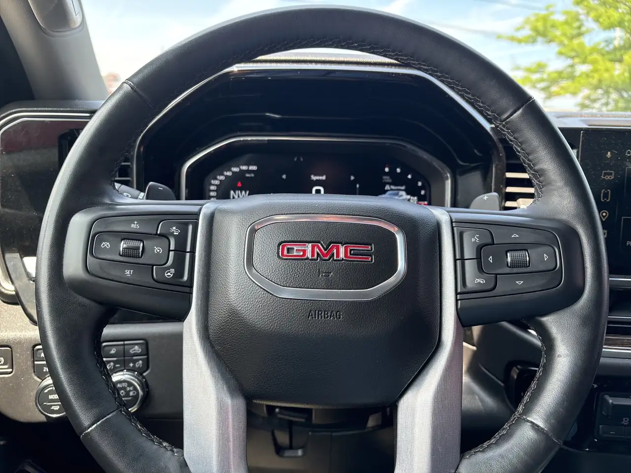 GMC Sierra 1500 photo GMC Sierra 1500