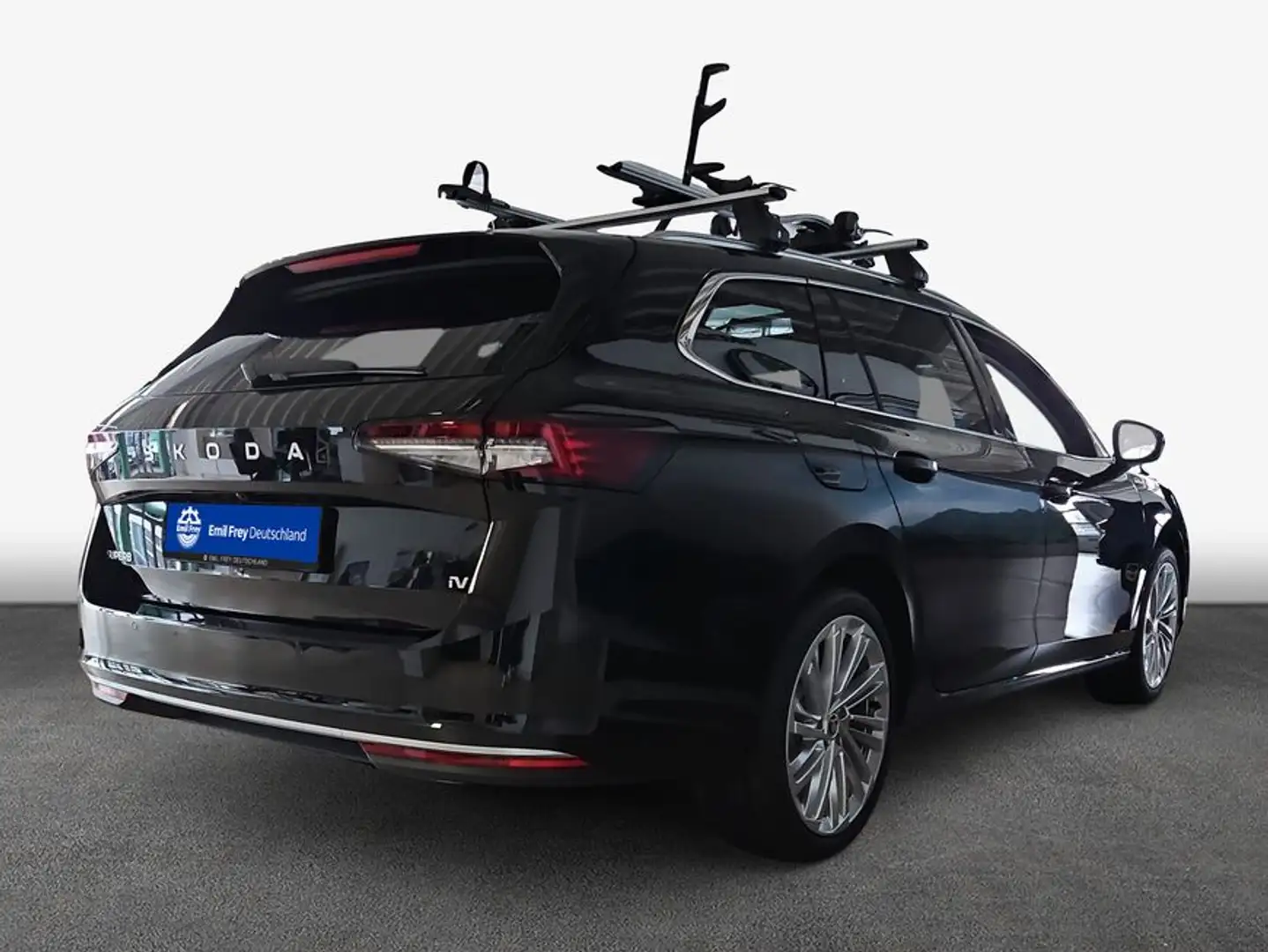 Skoda Superb Combi 1.5 TSI iV L&K schwenk. AHK 360-Kamer Schwarz - 2