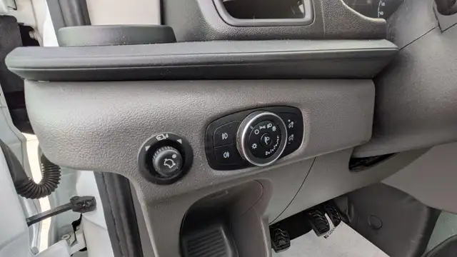 Ford Transit view 14